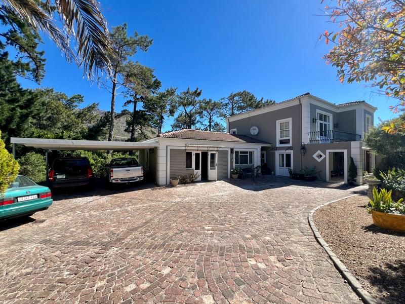 4 Bedroom Property for Sale in Tarragona Western Cape